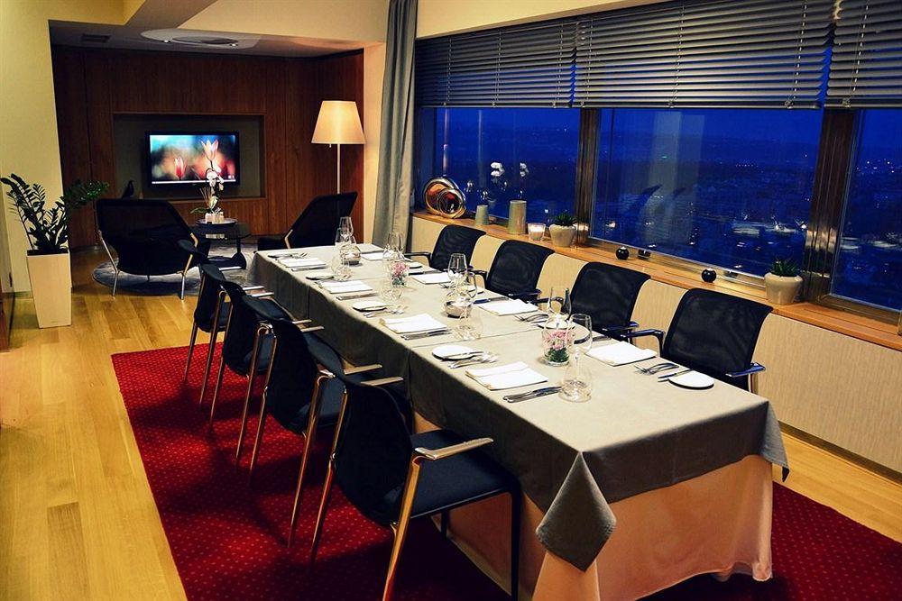 One Room Hotel Praga Zewnętrze zdjęcie