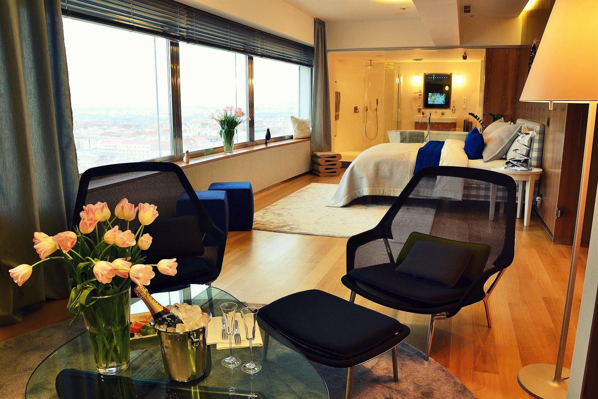 One Room Hotel Praga Zewnętrze zdjęcie